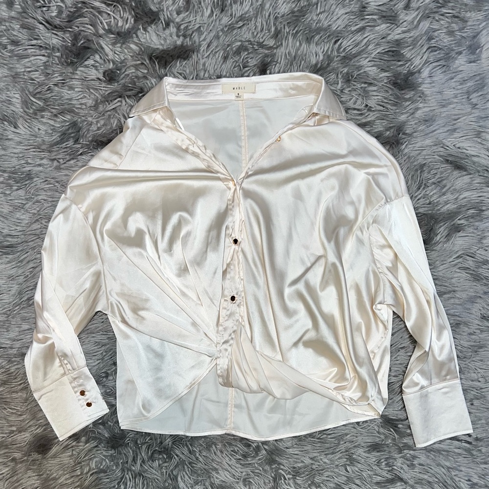 Satin blouse with gold buttons